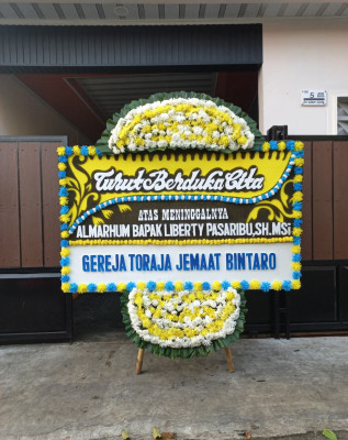 Papan Bunga Duka di Foramadiahi